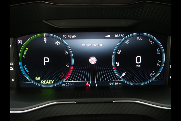 Škoda Superb Combi 1.4 TSI iV Sportline | Sportstoelen | Adaptive Cruise | Trekhaak | Keyless | Camera | Memory | Sfeerlicht