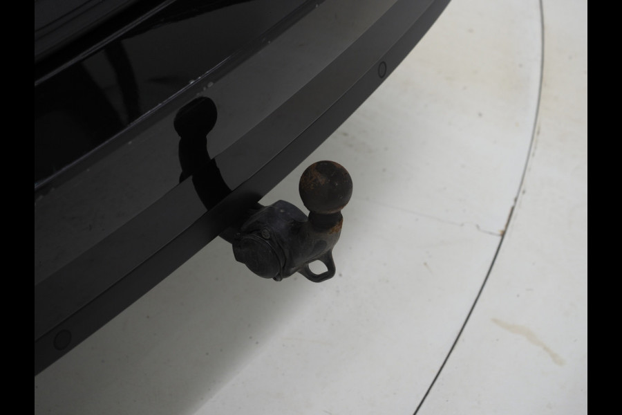 Škoda Superb Combi 1.4 TSI iV Sportline | Sportstoelen | Adaptive Cruise | Trekhaak | Keyless | Camera | Memory | Sfeerlicht