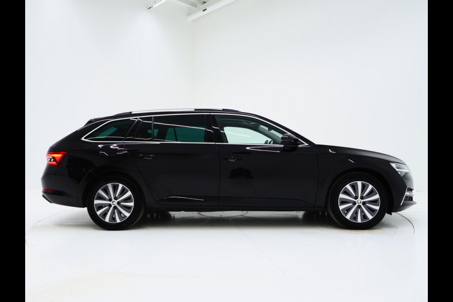 Škoda Superb Combi 1.4 TSI iV 218PK Style | Panoramadak | Adaptive Cruise | Camera | Memory | Virtual | DAB | Carplay