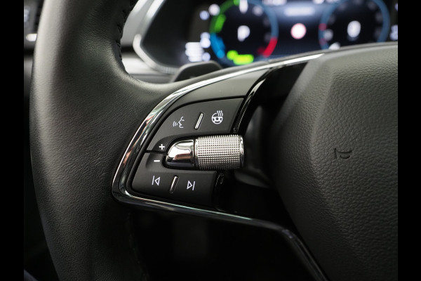 Škoda Superb Combi 1.4 TSI iV 218PK Style | Panoramadak | Adaptive Cruise | Camera | Memory | Virtual | DAB | Carplay