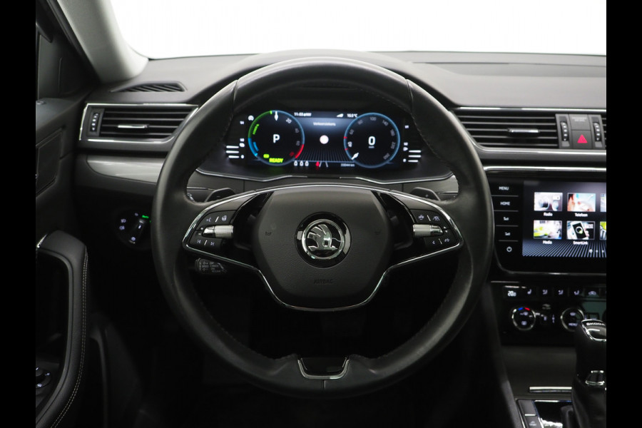 Škoda Superb Combi 1.4 TSI iV 218PK Style | Panoramadak | Adaptive Cruise | Camera | Memory | Virtual | DAB | Carplay