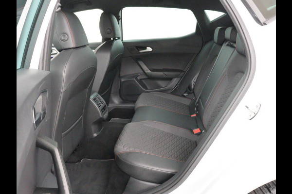 Seat Leon 1.4 TSI eHybrid PHEV FR | Trekhaak | Adaptive cruise | Carplay | Sfeerverlichting | Navigatie | Side Assist | Parkeerhulp | Full LED | Bluetooth | PHEV | Plug In