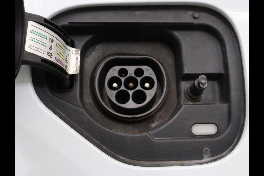 Seat Leon 1.4 TSI eHybrid PHEV FR | Trekhaak | Adaptive cruise | Carplay | Sfeerverlichting | Navigatie | Side Assist | Parkeerhulp | Full LED | Bluetooth | PHEV | Plug In