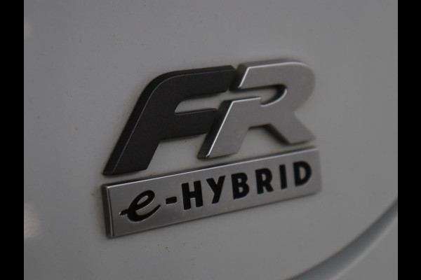 Seat Leon 1.4 TSI eHybrid PHEV FR | Trekhaak | Adaptive cruise | Carplay | Sfeerverlichting | Navigatie | Side Assist | Parkeerhulp | Full LED | Bluetooth | PHEV | Plug In