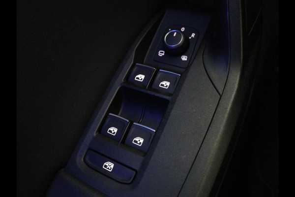 Seat Leon 1.4 TSI eHybrid PHEV FR | Trekhaak | Adaptive cruise | Carplay | Sfeerverlichting | Navigatie | Side Assist | Parkeerhulp | Full LED | Bluetooth | PHEV | Plug In