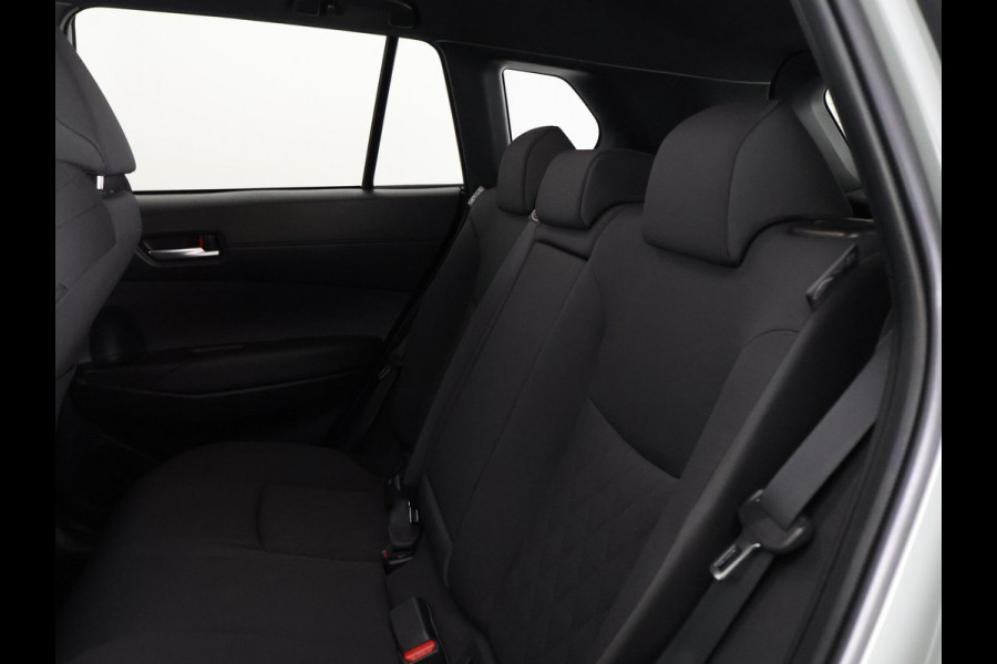 Toyota Corolla Cross Hybrid 140 Dynamic | Stuur-/ & Stoelverwarming | Parkeersensoren | Dodehoek detectie | Elektrische kofferbak