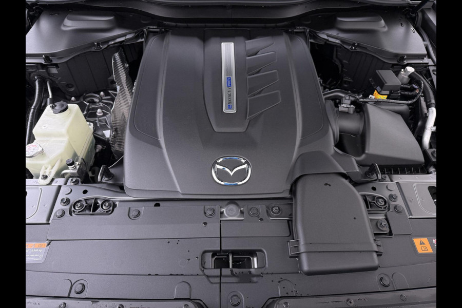 Mazda CX-80 2.5 e-SkyActiv PHEV Homura Plus 6p. 7 PERSOONS| ELEK. ACHTERKLEP | PANO| HEAD-UP | DODE HOEK| ADAPTIVE. CRUISE | ACHTERBANK VERWARMD |BOSE | SUPER COMPLEET!