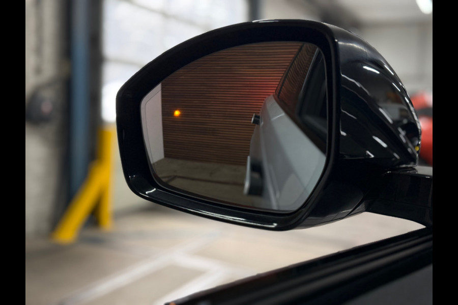 Land Rover Range Rover Velar 2.0 P400e R-Dynamic SE | Pano | Meridian | Memory | Massagestoelen | Navigatie