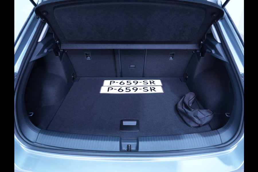 Volkswagen T-Roc 1.5 TSI 150pk DSG Life 75 Edition Navigatie via App Camera PDC Trekhaak Android 169