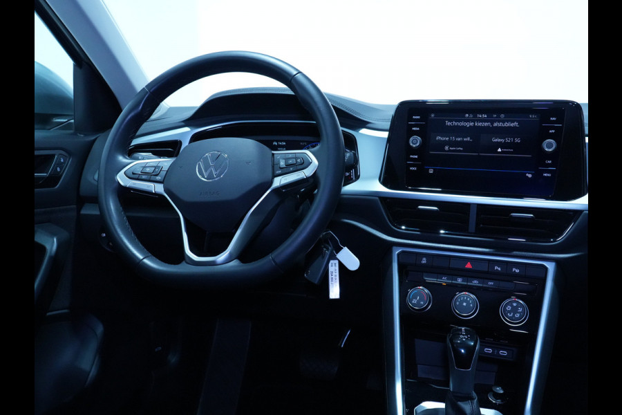 Volkswagen T-Roc 1.5 TSI 150pk DSG Life 75 Edition Navigatie via App Camera PDC Trekhaak Android 169