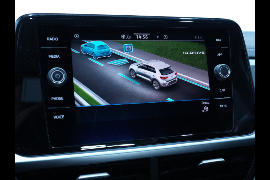 Volkswagen T-Roc 1.5 TSI 150pk DSG Life 75 Edition Navigatie via App Camera PDC Trekhaak Android 169