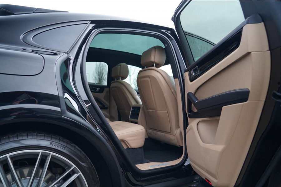 Porsche Cayenne Coupé 3.0 E-Hybrid Platinum Edition | Sport Design | Massage | Adaptieve cruise | Dealer onderhouden | 22 inch |