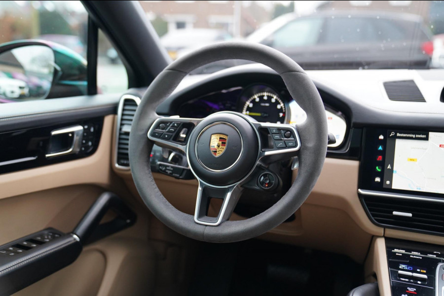 Porsche Cayenne Coupé 3.0 E-Hybrid Platinum Edition | Sport Design | Massage | Adaptieve cruise | Dealer onderhouden | 22 inch |