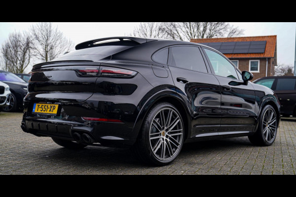 Porsche Cayenne Coupé 3.0 E-Hybrid Platinum Edition | Sport Design | Massage | Adaptieve cruise | Dealer onderhouden | 22 inch |