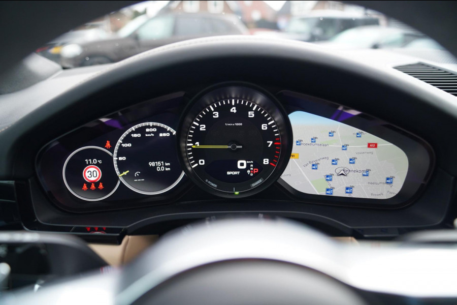 Porsche Cayenne Coupé 3.0 E-Hybrid Platinum Edition | Sport Design | Massage | Adaptieve cruise | Dealer onderhouden | 22 inch |