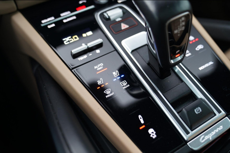 Porsche Cayenne Coupé 3.0 E-Hybrid Platinum Edition | Sport Design | Massage | Adaptieve cruise | Dealer onderhouden | 22 inch |