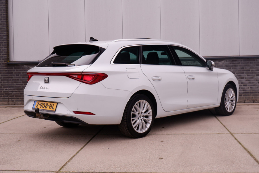 Seat Leon Sportstourer 1.5 eTSI Xcellence M-Hybrid | LED | Panorama | Elek. Trekhaak | Carplay | Navi | Sfeerverl. | Camera