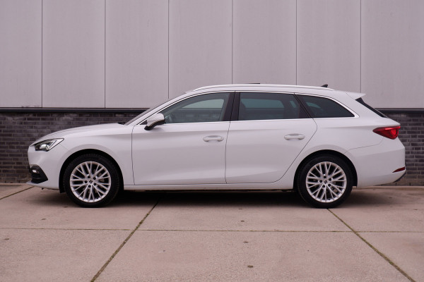 Seat Leon Sportstourer 1.5 eTSI Xcellence M-Hybrid | LED | Panorama | Elek. Trekhaak | Carplay | Navi | Sfeerverl. | Camera
