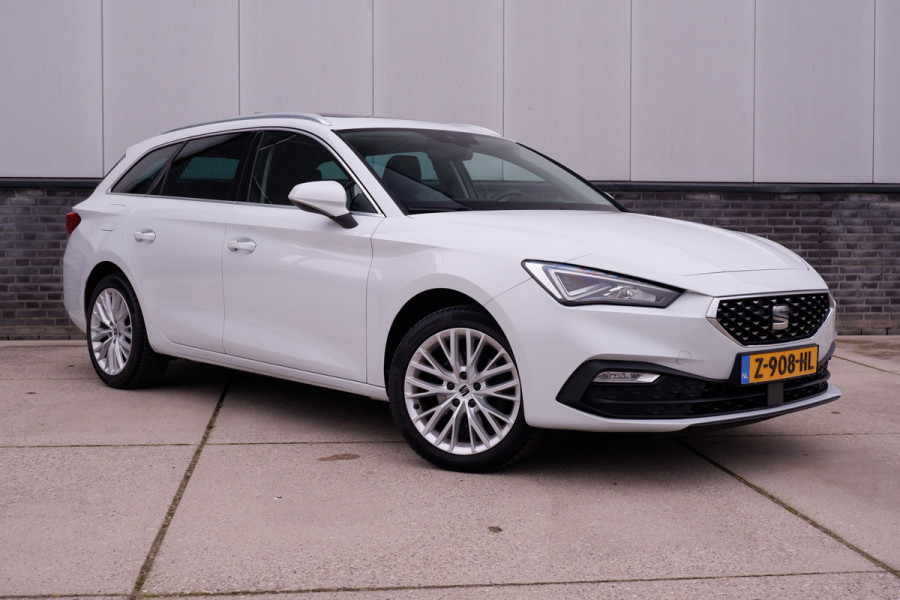 Seat Leon Sportstourer 1.5 eTSI Xcellence M-Hybrid | LED | Panorama | Elek. Trekhaak | Carplay | Navi | Sfeerverl. | Camera