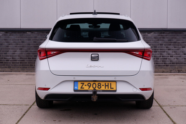 Seat Leon Sportstourer 1.5 eTSI Xcellence M-Hybrid | LED | Panorama | Elek. Trekhaak | Carplay | Navi | Sfeerverl. | Camera