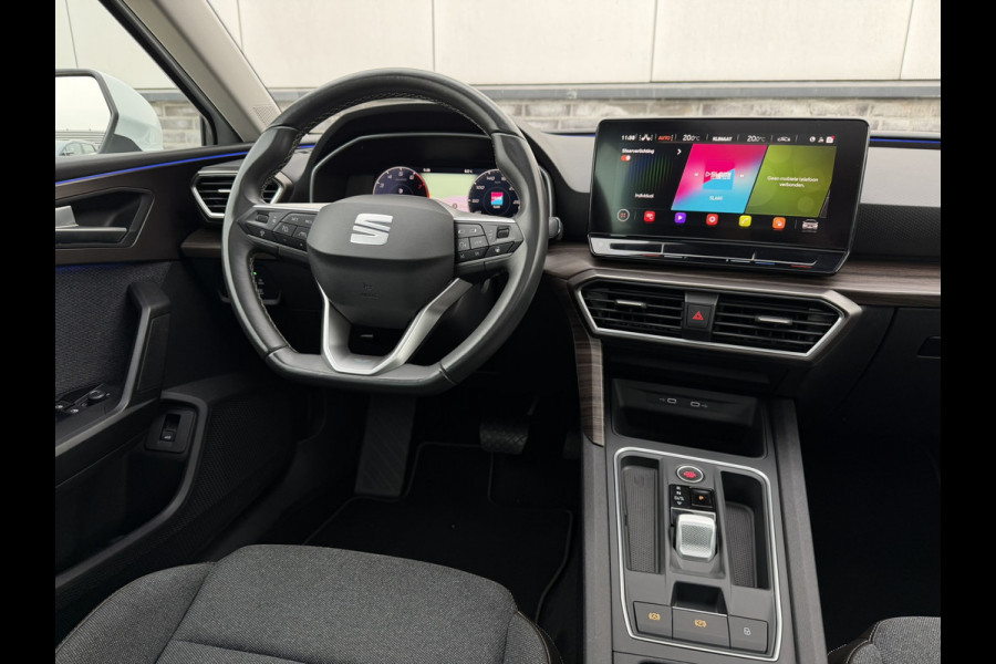 Seat Leon Sportstourer 1.5 eTSI Xcellence M-Hybrid | LED | Panorama | Elek. Trekhaak | Carplay | Navi | Sfeerverl. | Camera