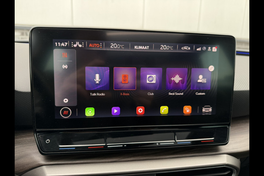 Seat Leon Sportstourer 1.5 eTSI Xcellence M-Hybrid | LED | Panorama | Elek. Trekhaak | Carplay | Navi | Sfeerverl. | Camera