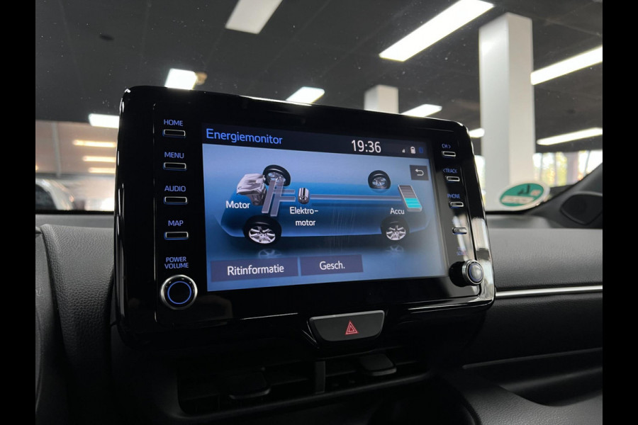 Toyota Yaris 1.5 Hybrid Bi-Tone| Head-up | PDC | Cam| Cruise