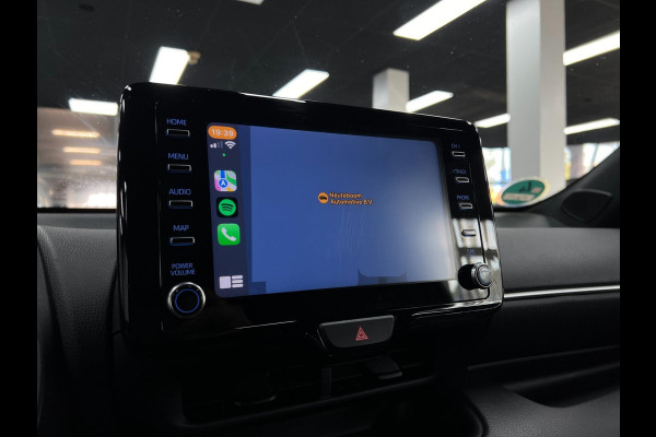 Toyota Yaris 1.5 Hybrid Bi-Tone| Head-up | PDC | Cam| Cruise
