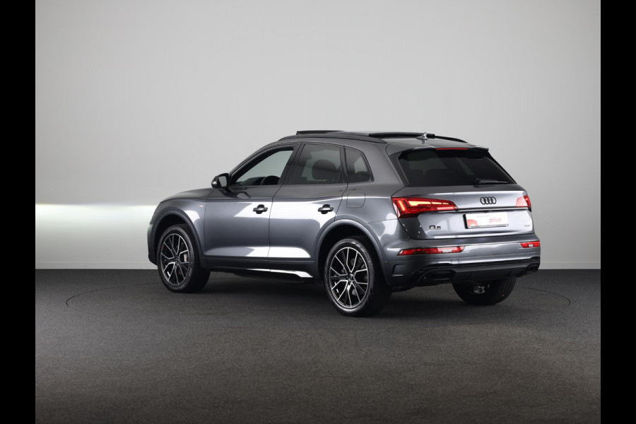 Audi Q5 50 TFSI e S edition 299 pk S-tronic | Navigatie | Panoramadak | Parkeersensoren | Achteruitrijcamera | Stoelverwarming |