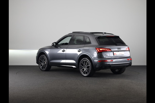Audi Q5 50 TFSI e S edition 299 pk S-tronic | Navigatie | Panoramadak | Parkeersensoren | Achteruitrijcamera | Stoelverwarming |