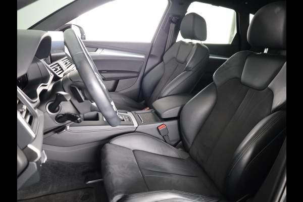 Audi Q5 50 TFSI e S edition 299 pk S-tronic | Navigatie | Panoramadak | Parkeersensoren | Achteruitrijcamera | Stoelverwarming |