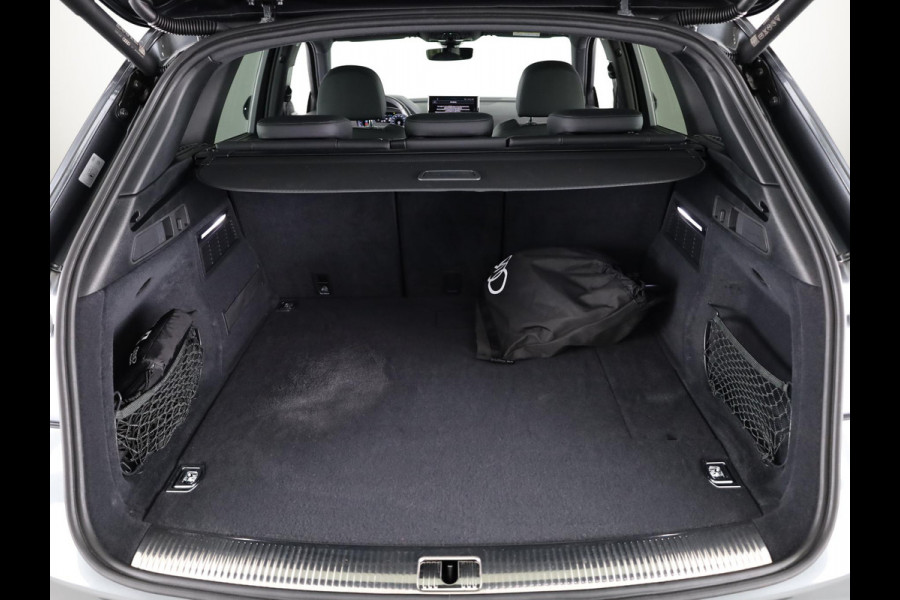 Audi Q5 50 TFSI e S edition 299 pk S-tronic | Navigatie | Panoramadak | Parkeersensoren | Achteruitrijcamera | Stoelverwarming |