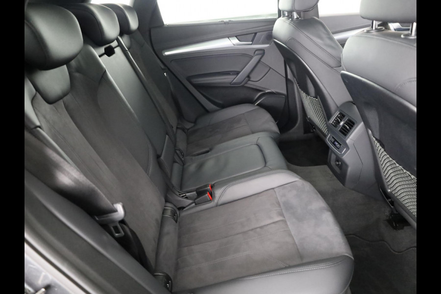 Audi Q5 50 TFSI e S edition 299 pk S-tronic | Navigatie | Panoramadak | Parkeersensoren | Achteruitrijcamera | Stoelverwarming |