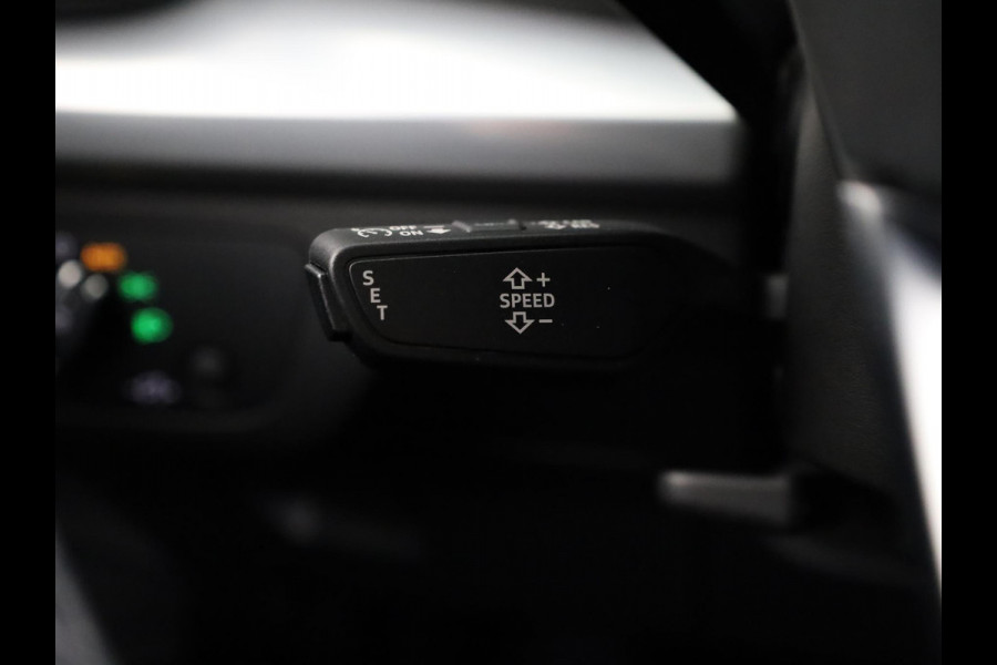 Audi Q5 50 TFSI e S edition 299 pk S-tronic | Navigatie | Panoramadak | Parkeersensoren | Achteruitrijcamera | Stoelverwarming |