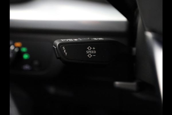 Audi Q5 50 TFSI e S edition 299 pk S-tronic | Navigatie | Panoramadak | Parkeersensoren | Achteruitrijcamera | Stoelverwarming |