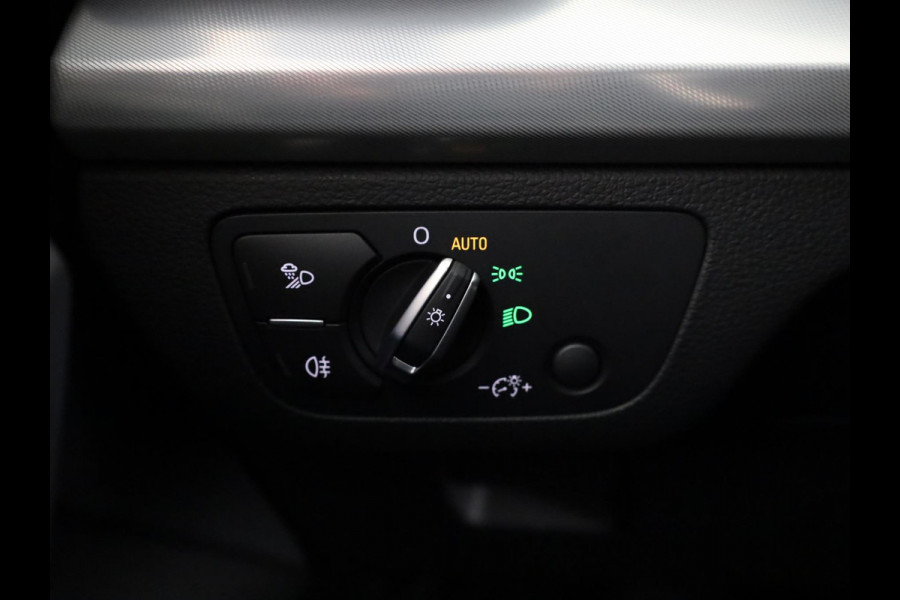 Audi Q5 50 TFSI e S edition 299 pk S-tronic | Navigatie | Panoramadak | Parkeersensoren | Achteruitrijcamera | Stoelverwarming |