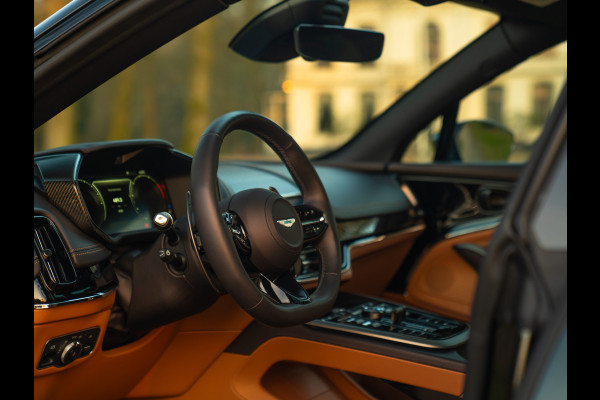 Aston Martin DBX 707 4.0 V8 Facelift | Minotaur Green | Copper Tan interieur | Briljant!