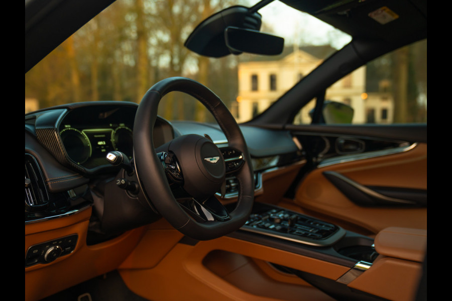 Aston Martin DBX 707 4.0 V8 Facelift | Minotaur Green | Copper Tan interieur | Briljant!
