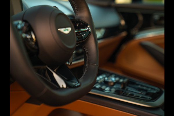 Aston Martin DBX 707 4.0 V8 Facelift | Minotaur Green | Copper Tan interieur | Briljant!