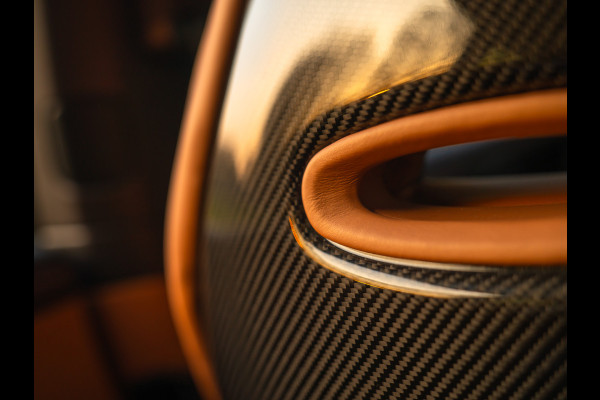 Aston Martin DBX 707 4.0 V8 Facelift | Minotaur Green | Copper Tan interieur | Briljant!