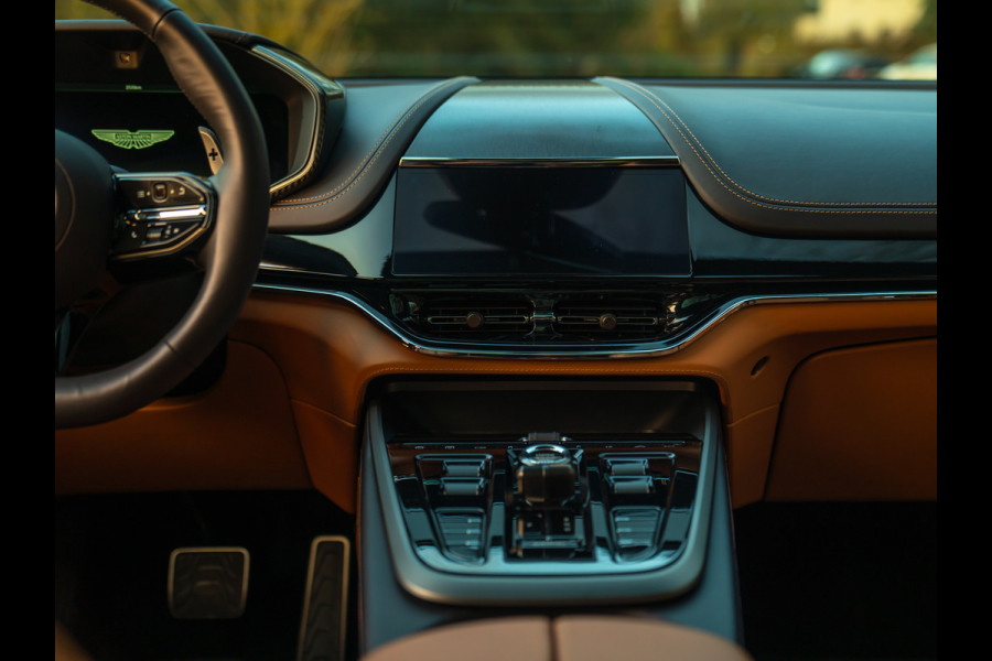 Aston Martin DBX 707 4.0 V8 Facelift | Minotaur Green | Copper Tan interieur | Briljant!