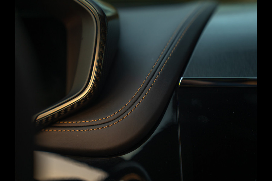 Aston Martin DBX 707 4.0 V8 Facelift | Minotaur Green | Copper Tan interieur | Briljant!