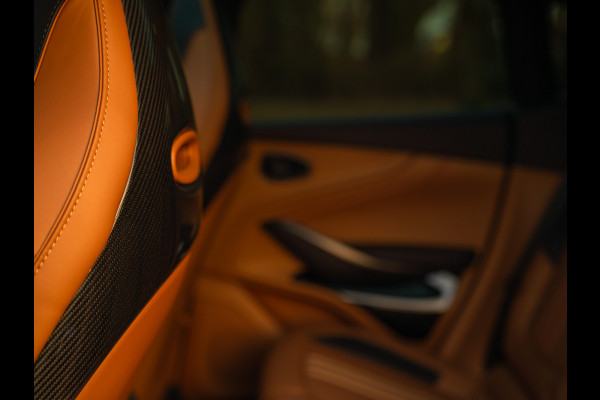 Aston Martin DBX 707 4.0 V8 Facelift | Minotaur Green | Copper Tan interieur | Briljant!