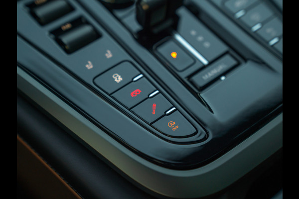 Aston Martin DBX 707 4.0 V8 Facelift | Minotaur Green | Copper Tan interieur | Briljant!