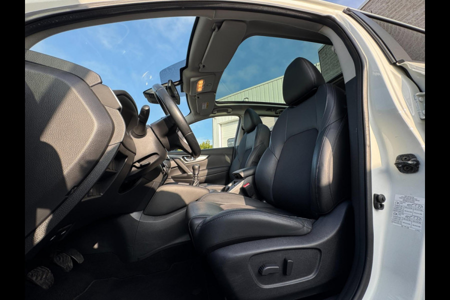 Nissan QASHQAI 1.2 Tekna 360 CAMERA / STOELVERW. / PANO / NAVI / PDC / TREKHAAK / HALF LEDER / CRUISE / ECC / ELEKTR INKL SPIEG