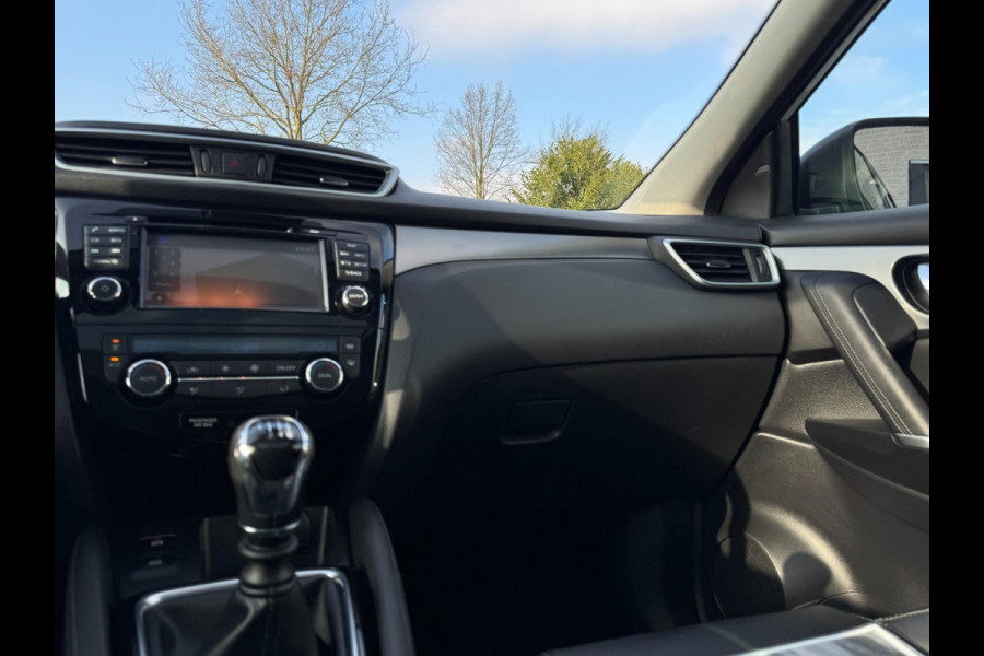 Nissan QASHQAI 1.2 Tekna 360 CAMERA / STOELVERW. / PANO / NAVI / PDC / TREKHAAK / HALF LEDER / CRUISE / ECC / ELEKTR INKL SPIEG