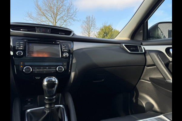 Nissan QASHQAI 1.2 Tekna 360 CAMERA / STOELVERW. / PANO / NAVI / PDC / TREKHAAK / HALF LEDER / CRUISE / ECC / ELEKTR INKL SPIEG