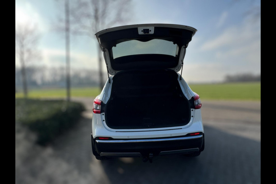 Nissan QASHQAI 1.2 Tekna 360 CAMERA / STOELVERW. / PANO / NAVI / PDC / TREKHAAK / HALF LEDER / CRUISE / ECC / ELEKTR INKL SPIEG