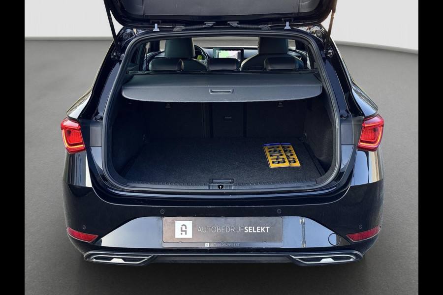 Seat Leon Sportstourer 1.0 eTSI FR | Carplay | Virtual | DAB+ | Navi | Sfeerverlichting | Dealer onderhouden | Allseason banden