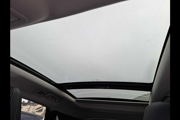 Ford Kuga 2.5 PHEV Vignale 225pk | Wegklapbare trekhaak | Panoramadak | Head up Display | Winterpack | Memory Seats